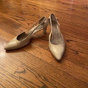 Bone colored AGL cutout pump